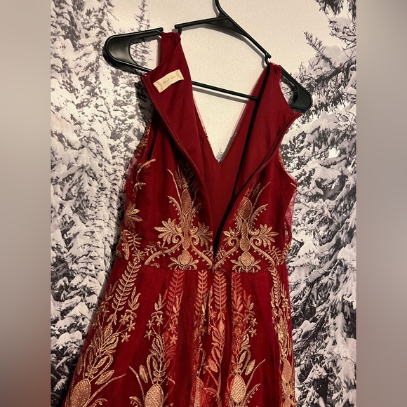 Stunning Altar’d State Formal Red and Gold Stitched V-Neck Dress - Picture 10 of 10